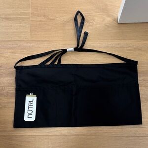 NWT Nutrl apron